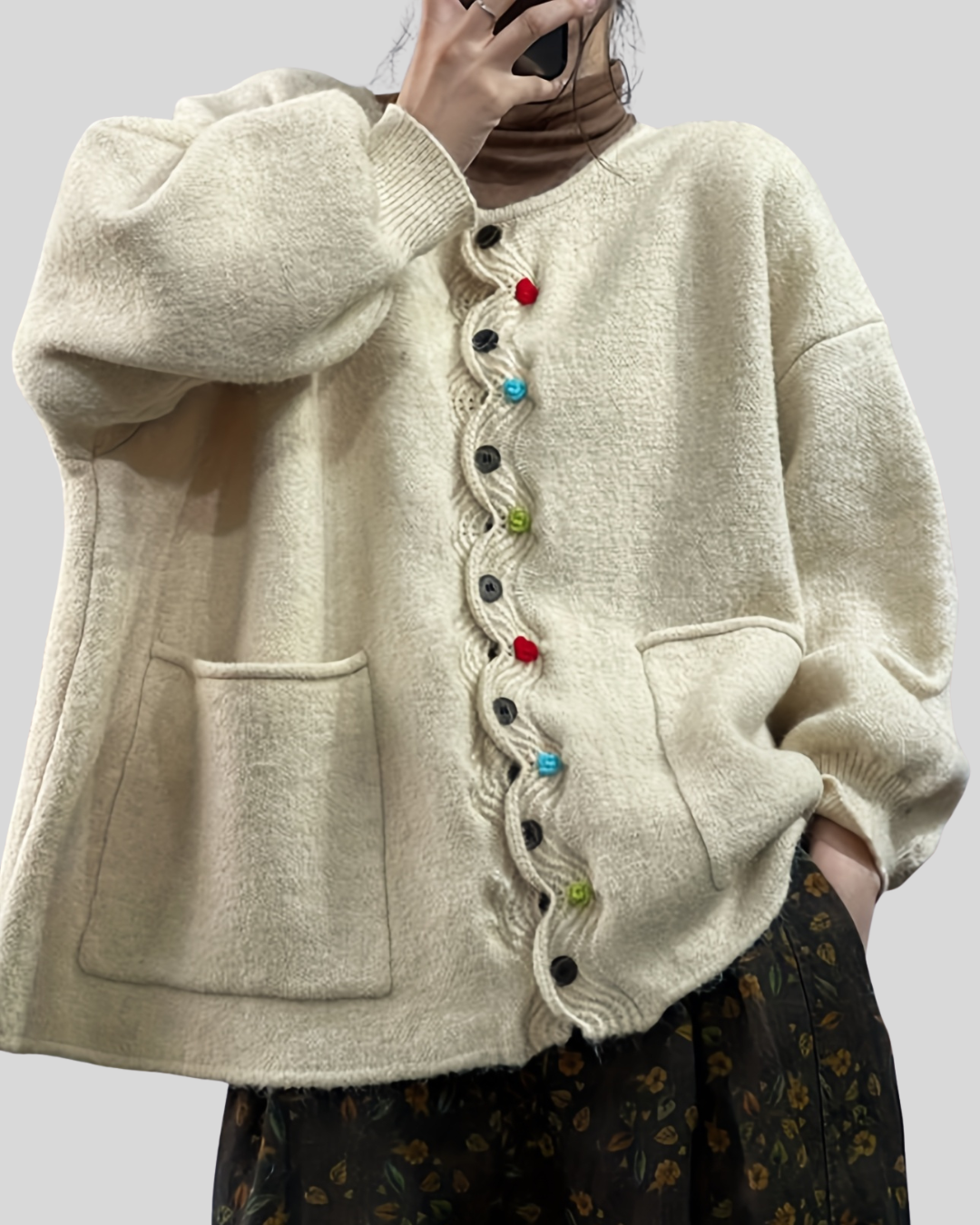 Birgitta – Eleganta Midi Coat med Tidlösa Detaljer