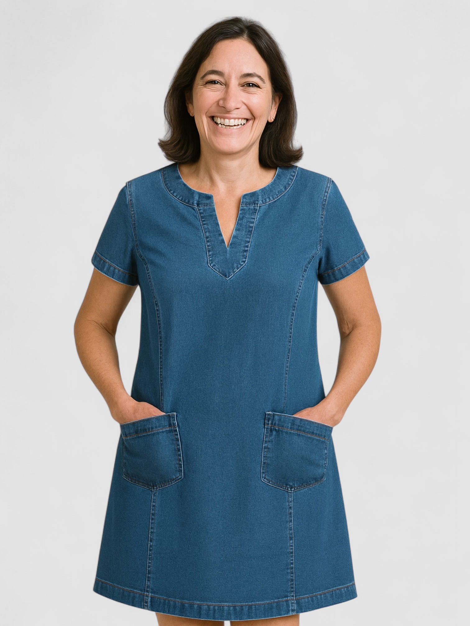 Birgitta | Mjuk Denimklänning med Framfickor