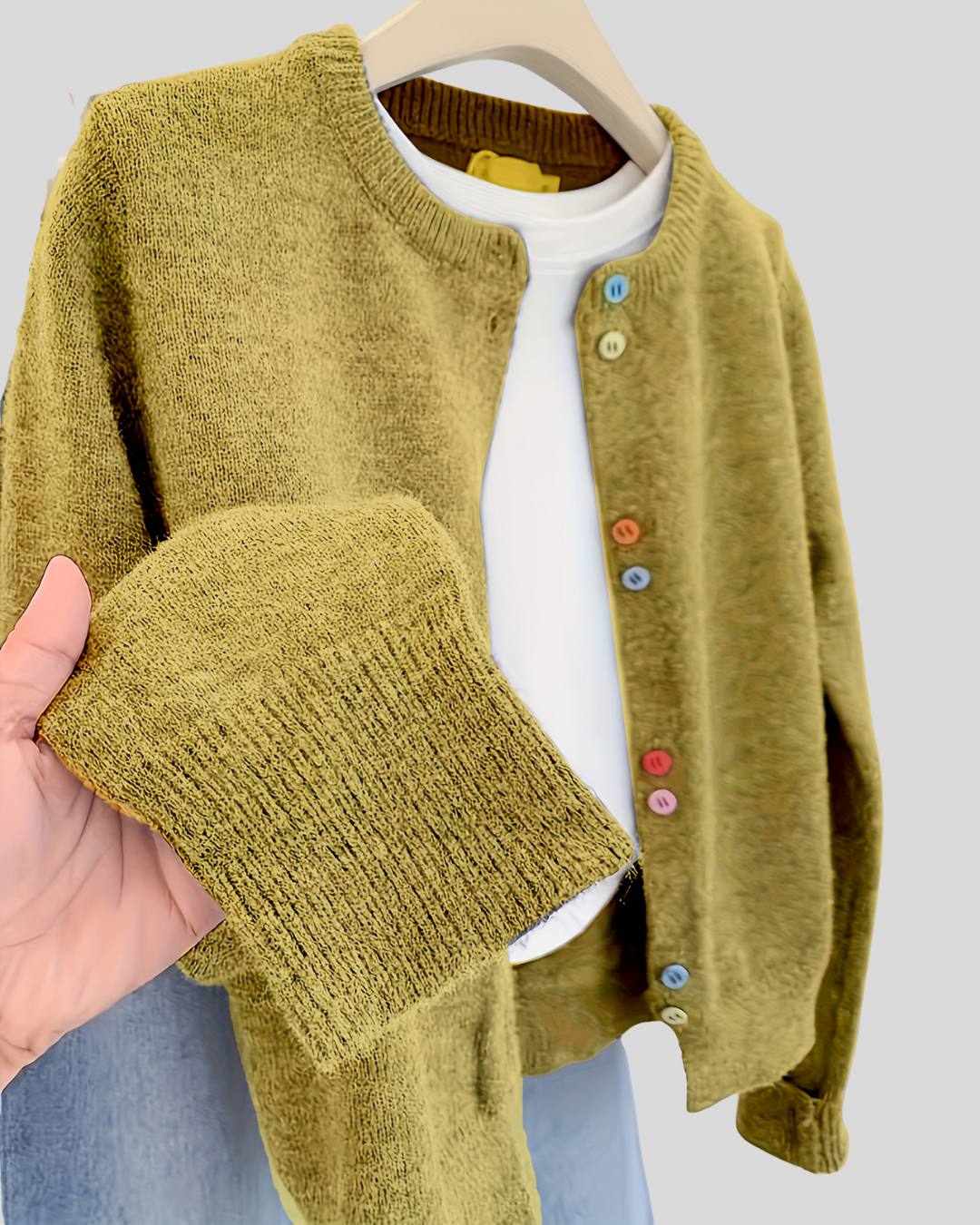 Birgitta – Semester Midi Knit med Tidlösa Detaljer