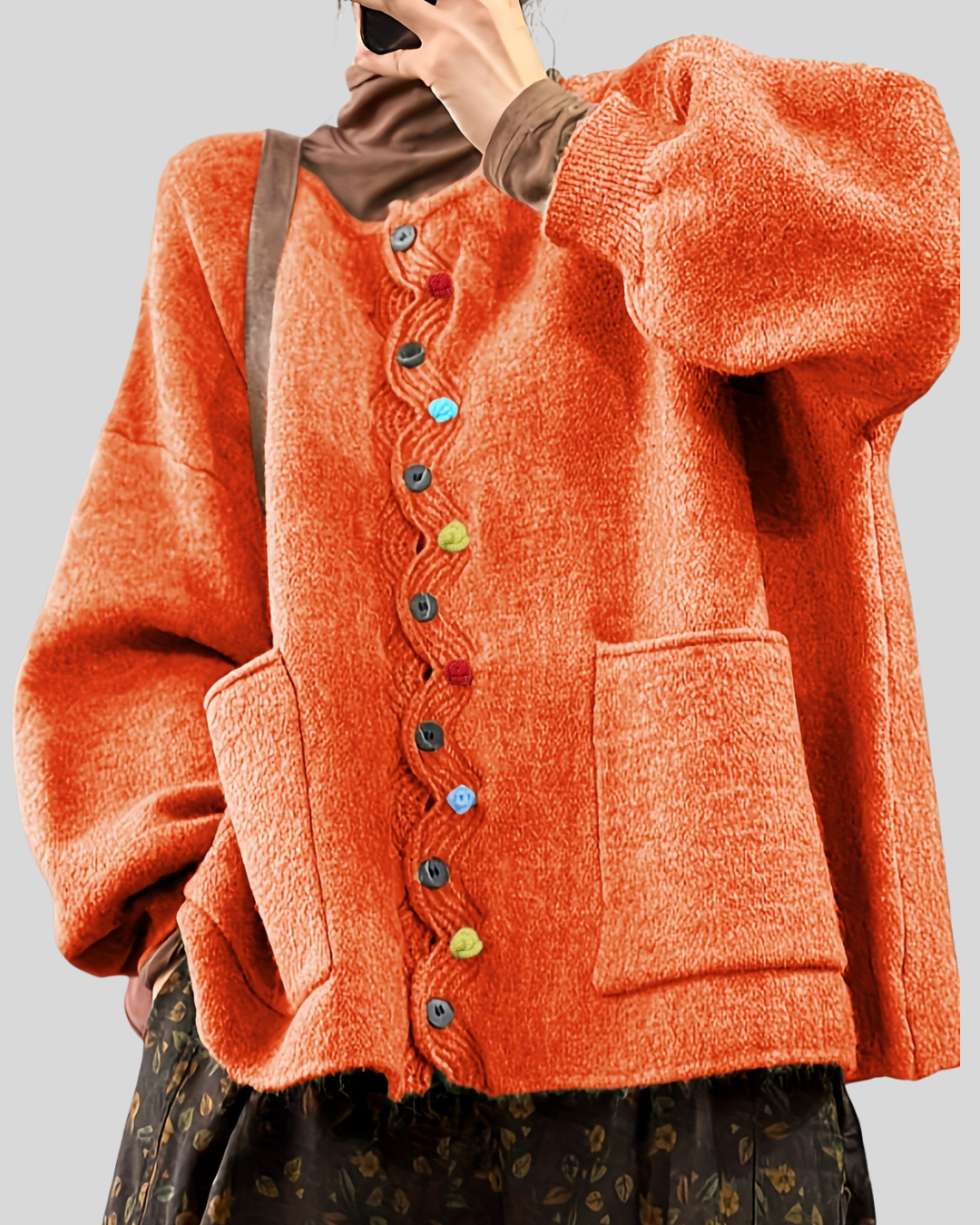 Birgitta – Eleganta Midi Coat med Tidlösa Detaljer